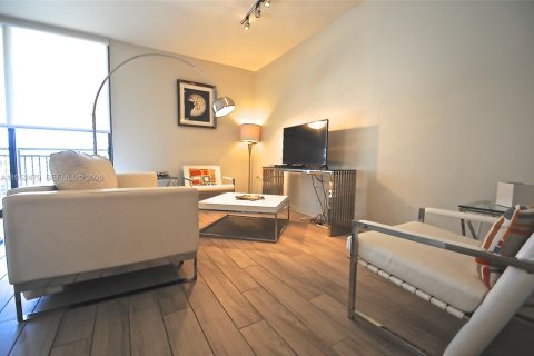 Condominio en alquiler en Miami, Florida, 2 dormitorios, 103.86 m2 № 2007450 - foto 9