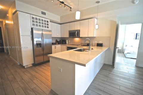 Condominio en alquiler en Miami, Florida, 2 dormitorios, 103.86 m2 № 2007450 - foto 4