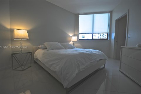 Condominio en alquiler en Miami, Florida, 2 dormitorios, 103.86 m2 № 2007450 - foto 20