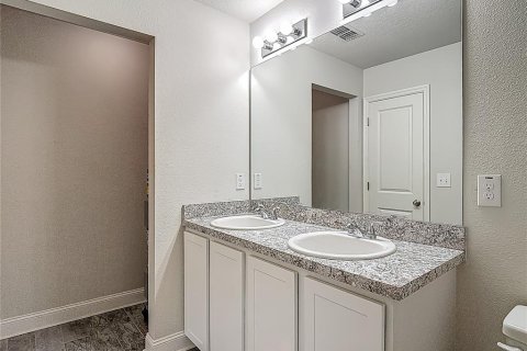 House in Spring Hill, Florida 4 bedrooms, 133.5 sq.m. № 1751553 - photo 29