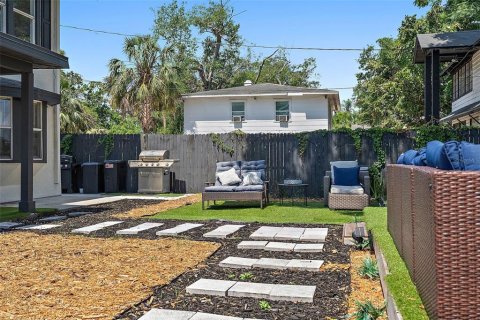 House in Saint Petersburg, Florida 2 bedrooms, 88.26 sq.m. № 2208373 - photo 25