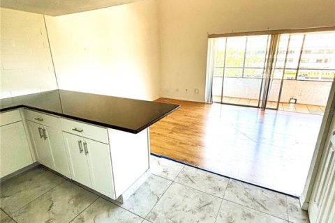 Condominio en venta en Clearwater, Florida, 2 dormitorios, 91.51 m2 № 2148841 - foto 4