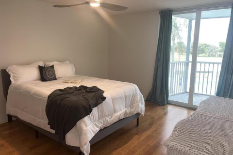 Condo in Boca Raton, Florida, 2 bedrooms  № 844220 - photo 1