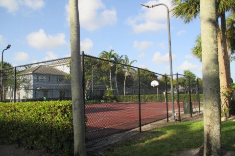 Touwnhouse à vendre à Lauderhill, Floride: 3 chambres, 126.35 m2 № 2009768 - photo 10