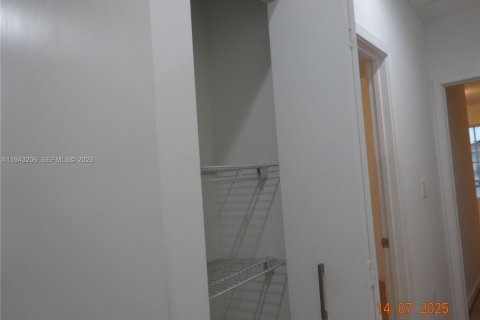 Touwnhouse à vendre à Lauderhill, Floride: 3 chambres, 126.35 m2 № 2009768 - photo 27