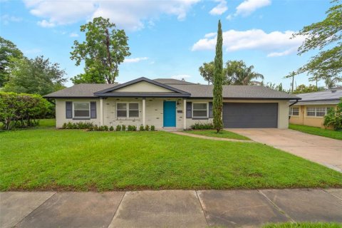 Casa en venta en Orlando, Florida, 4 dormitorios, 215.44 m2 № 1765462 - foto 5