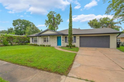Casa en venta en Orlando, Florida, 4 dormitorios, 215.44 m2 № 1765462 - foto 1