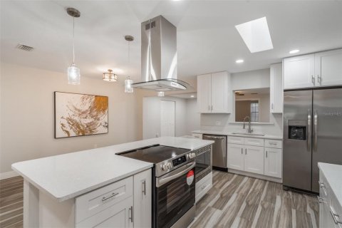 Casa en venta en Orlando, Florida, 4 dormitorios, 215.44 m2 № 1765462 - foto 25