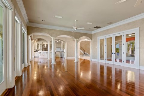 Купить виллу или дом в Тампа, Флорида 8 комнат, 646.23м2, № 1914246 - фото 17