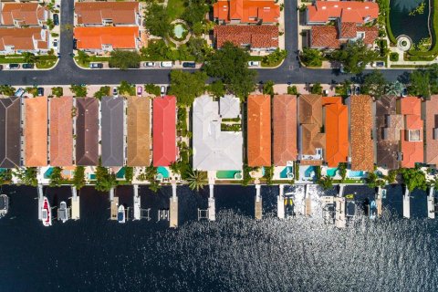 Купить виллу или дом в Тампа, Флорида 8 комнат, 646.23м2, № 1914246 - фото 5