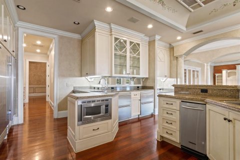 Купить виллу или дом в Тампа, Флорида 8 комнат, 646.23м2, № 1914246 - фото 22