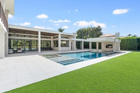 House in Wellington, Florida 6 bedrooms, 752.14 sq.m. № 2189893 - photo 19