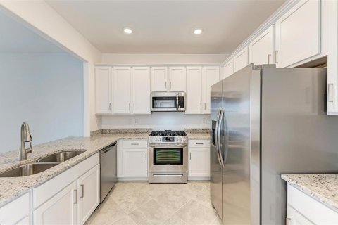 Townhouse in Lakewood Ranch, Florida 3 bedrooms, 178.84 sq.m. № 1904102 - photo 4