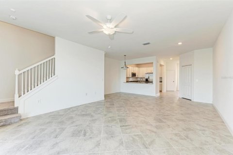 Townhouse in Lakewood Ranch, Florida 3 bedrooms, 178.84 sq.m. № 1904102 - photo 14