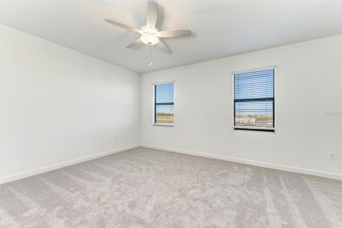 Townhouse in Lakewood Ranch, Florida 3 bedrooms, 178.84 sq.m. № 1904102 - photo 15