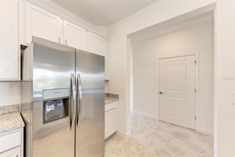 Townhouse in Lakewood Ranch, Florida 3 bedrooms, 178.84 sq.m. № 1904102 - photo 7