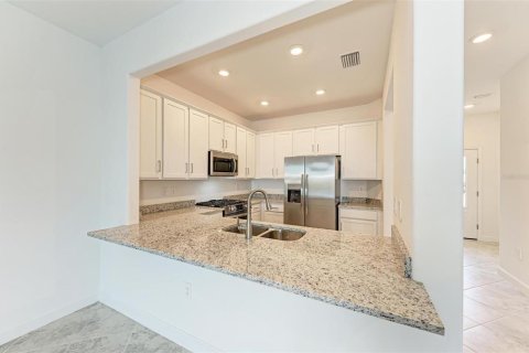 Townhouse in Lakewood Ranch, Florida 3 bedrooms, 178.84 sq.m. № 1904102 - photo 8