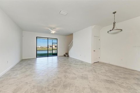 Townhouse in Lakewood Ranch, Florida 3 bedrooms, 178.84 sq.m. № 1904102 - photo 10