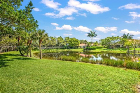 House in Naples, Florida 2 bedrooms, 151.34 sq.m. № 2021527 - photo 6