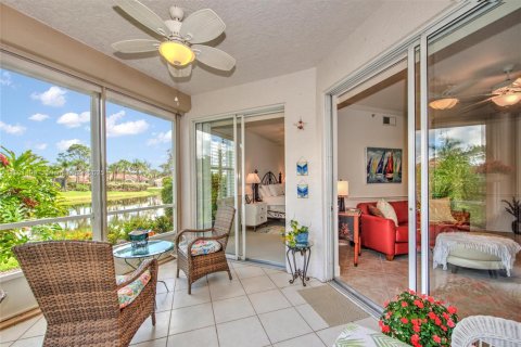 House in Naples, Florida 2 bedrooms, 151.34 sq.m. № 2021527 - photo 19