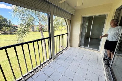 Condominio en venta en Naples, Florida, 2 dormitorios, 87.33 m2 № 1951861 - foto 9