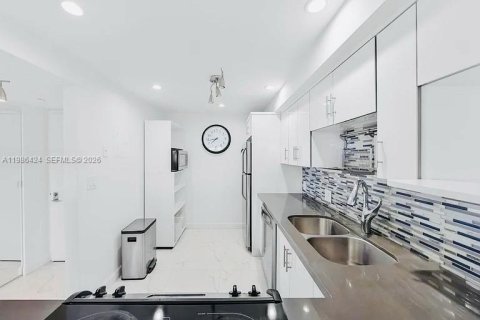 Купить кондоминиум в Авентура, Флорида 2 спальни, 121.98м2, № 2048361 - фото 6