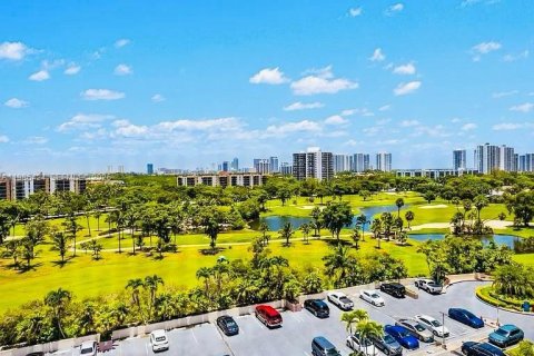 Купить кондоминиум в Авентура, Флорида 2 спальни, 121.98м2, № 2048361 - фото 23