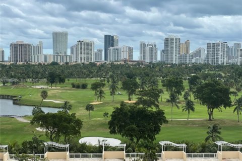 Купить кондоминиум в Авентура, Флорида 2 спальни, 121.98м2, № 2048361 - фото 26