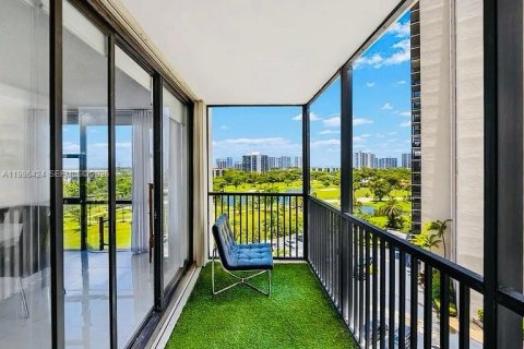 Купить кондоминиум в Авентура, Флорида 2 спальни, 121.98м2, № 2048361 - фото 16