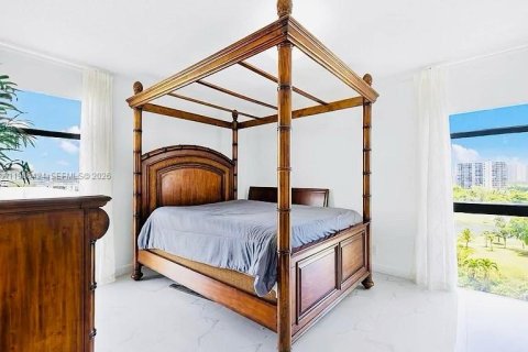 Купить кондоминиум в Авентура, Флорида 2 спальни, 121.98м2, № 2048361 - фото 7