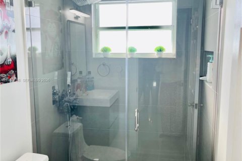 Снять в аренду виллу или дом в Майами, Флорида 4 спальни, 154.5м2, № 2004604 - фото 14