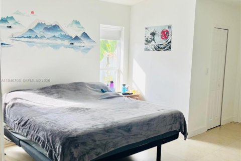 Снять в аренду виллу или дом в Майами, Флорида 4 спальни, 154.5м2, № 2004604 - фото 16