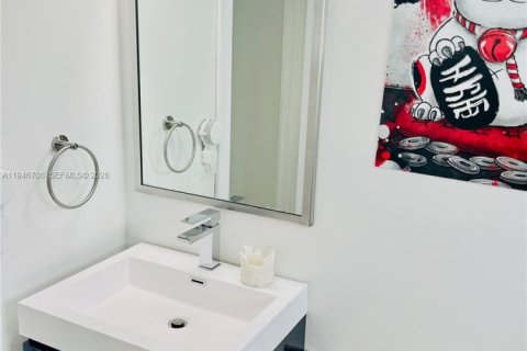 Снять в аренду виллу или дом в Майами, Флорида 4 спальни, 154.5м2, № 2004604 - фото 12