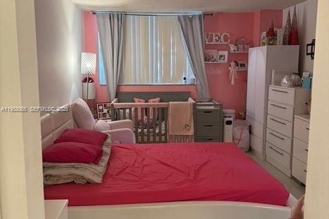 Condominio en venta en North Miami Beach, Florida, 1 dormitorio, 83.05 m2 № 2020812 - foto 15