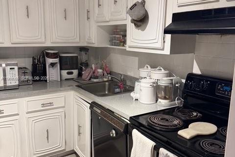 Condominio en venta en North Miami Beach, Florida, 1 dormitorio, 83.05 m2 № 2020812 - foto 7