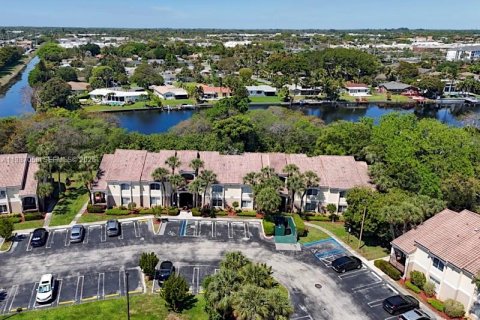 Condominio en alquiler en Boynton Beach, Florida, 2 dormitorios, 82.13 m2 № 2057650 - foto 2