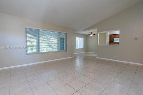 Condominio en alquiler en Boynton Beach, Florida, 2 dormitorios, 82.13 m2 № 2057650 - foto 8