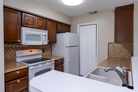 Condominio en alquiler en Boynton Beach, Florida, 2 dormitorios, 82.13 m2 № 2057650 - foto 16