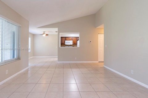 Condominio en alquiler en Boynton Beach, Florida, 2 dormitorios, 82.13 m2 № 2057650 - foto 10