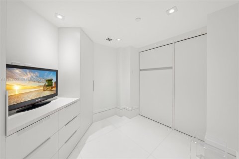 Copropriété à vendre à Bal Harbour, Floride: 3 chambres, 340.95 m2 № 2067285 - photo 25