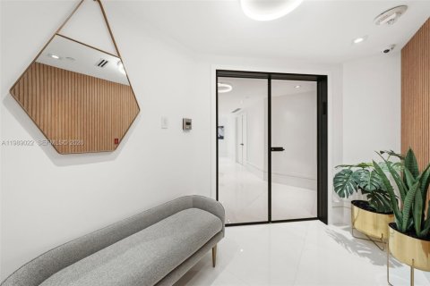 Copropriété à vendre à Bal Harbour, Floride: 3 chambres, 340.95 m2 № 2067285 - photo 15
