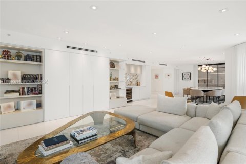 Copropriété à vendre à Bal Harbour, Floride: 3 chambres, 340.95 m2 № 2067285 - photo 6