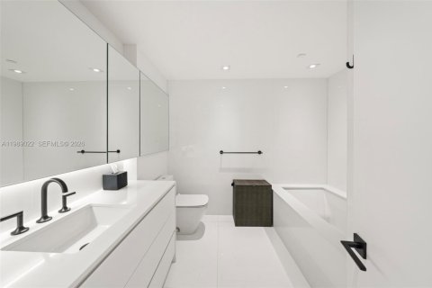 Copropriété à vendre à Bal Harbour, Floride: 3 chambres, 340.95 m2 № 2067285 - photo 22
