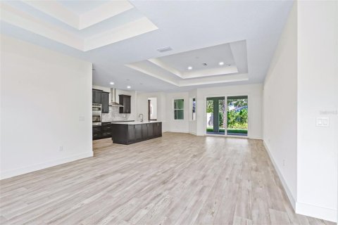 Casa en venta en New Smyrna Beach, Florida, 4 dormitorios, 193.52 m2 № 1805766 - foto 12