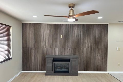 Condo in Saint Petersburg, Florida, 2 bedrooms № 2112875 - photo 4
