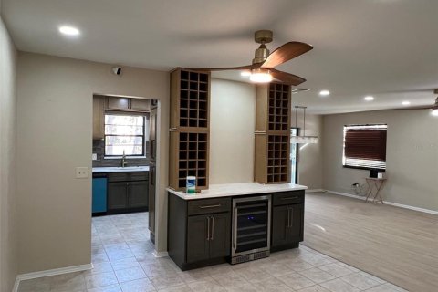 Condo in Saint Petersburg, Florida, 2 bedrooms № 2112875 - photo 20
