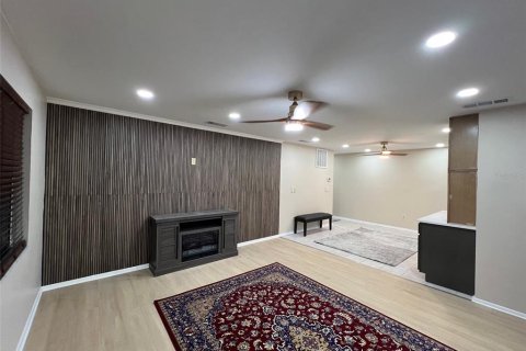 Condo in Saint Petersburg, Florida, 2 bedrooms № 2112875 - photo 5