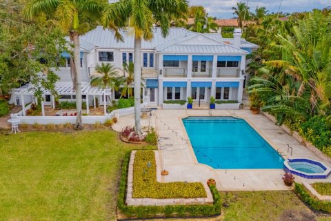 Casa en venta en Tampa, Florida, 4 dormitorios, 558.25 m2 № 1570624 - foto 9