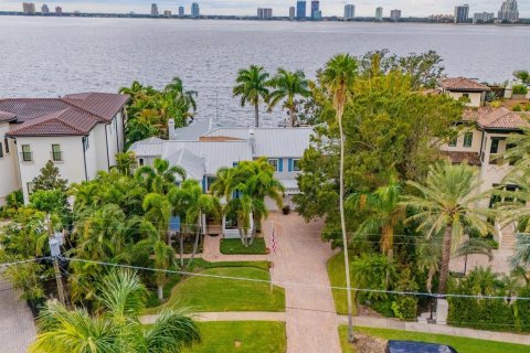 Casa en venta en Tampa, Florida, 4 dormitorios, 558.25 m2 № 1570624 - foto 16