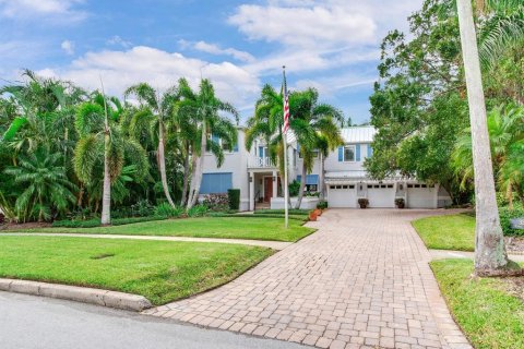 Casa en venta en Tampa, Florida, 4 dormitorios, 558.25 m2 № 1570624 - foto 1